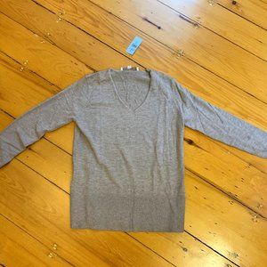 BRAND NEW long sleeve cute sweater